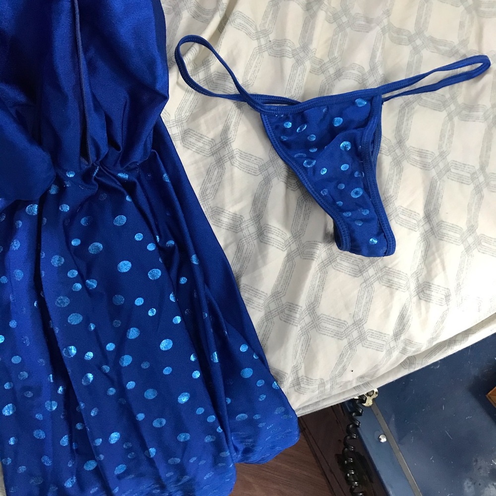 Dress - Picture 10 of 13